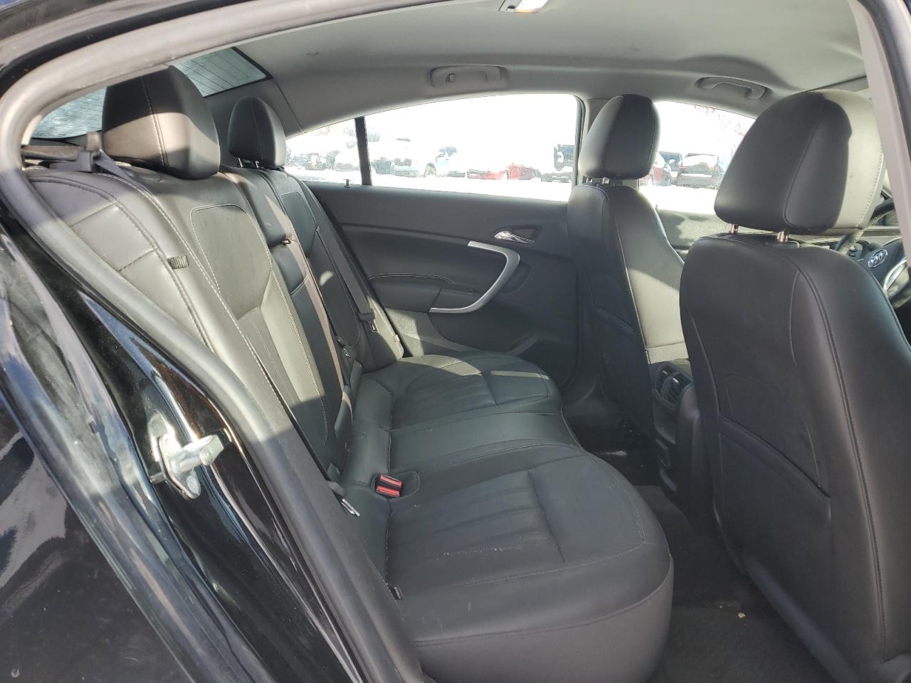 2016 Buick Regal - Image 10