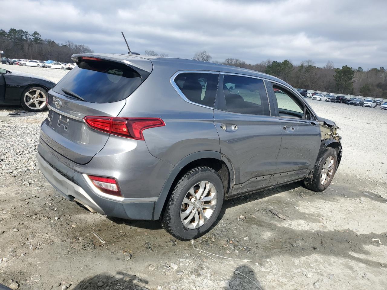 2019 Hyundai Santa Fe - Image 3