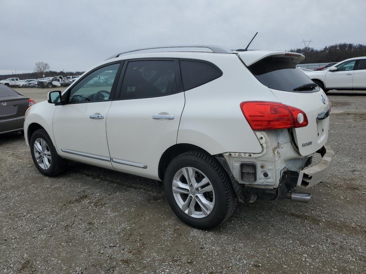 2012 Nissan Rogue - Image 2