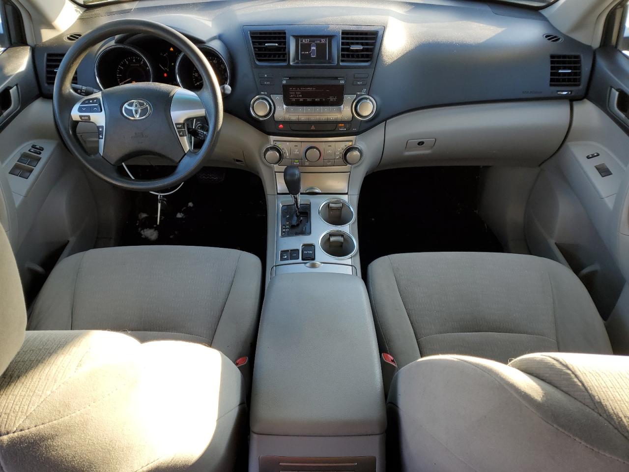 2011 Toyota Highlander - Image 8