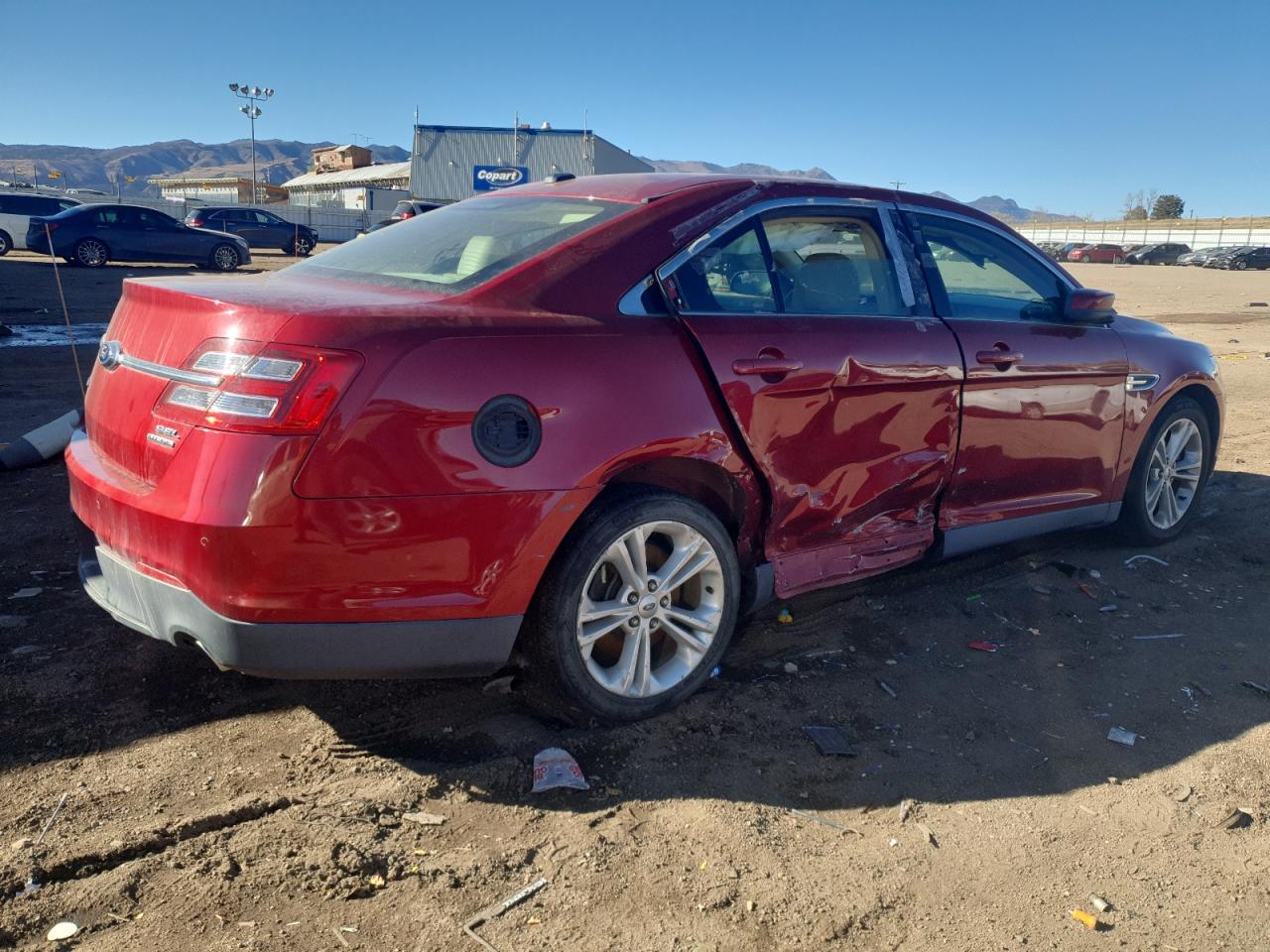 2015 Ford Taurus - Image 3