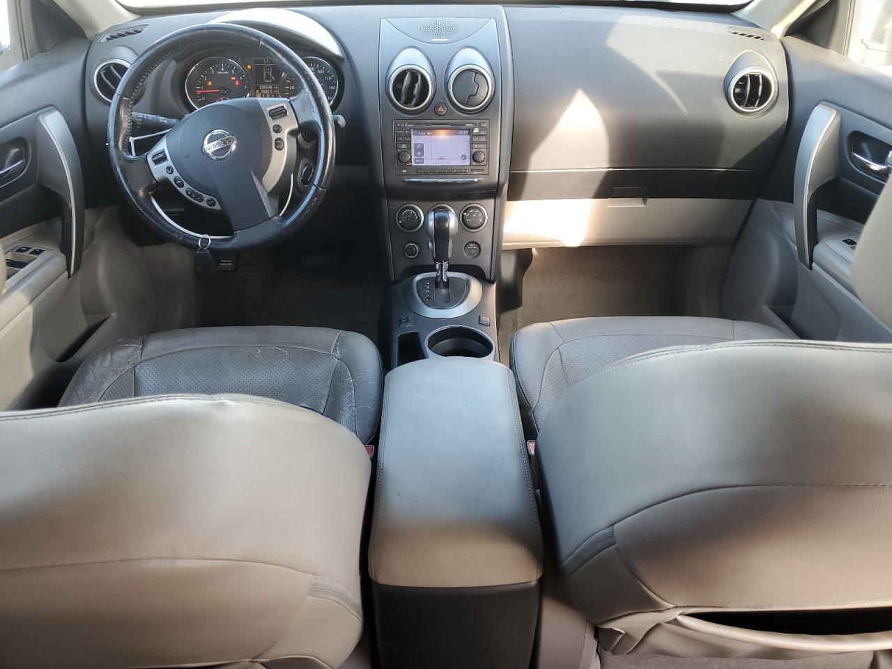 2011 Nissan Rogue - Image 8