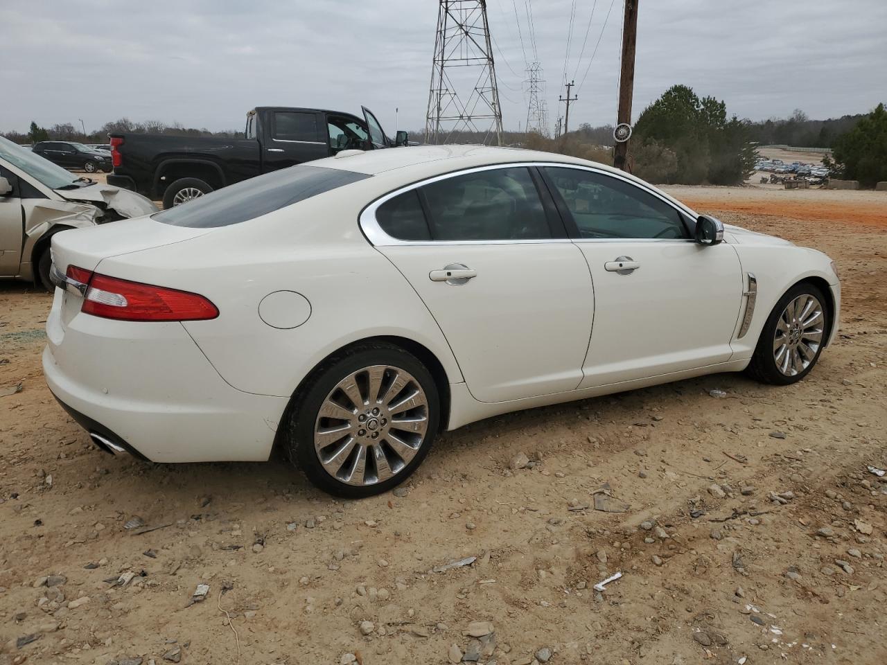2009 Jaguar XF - Image 3