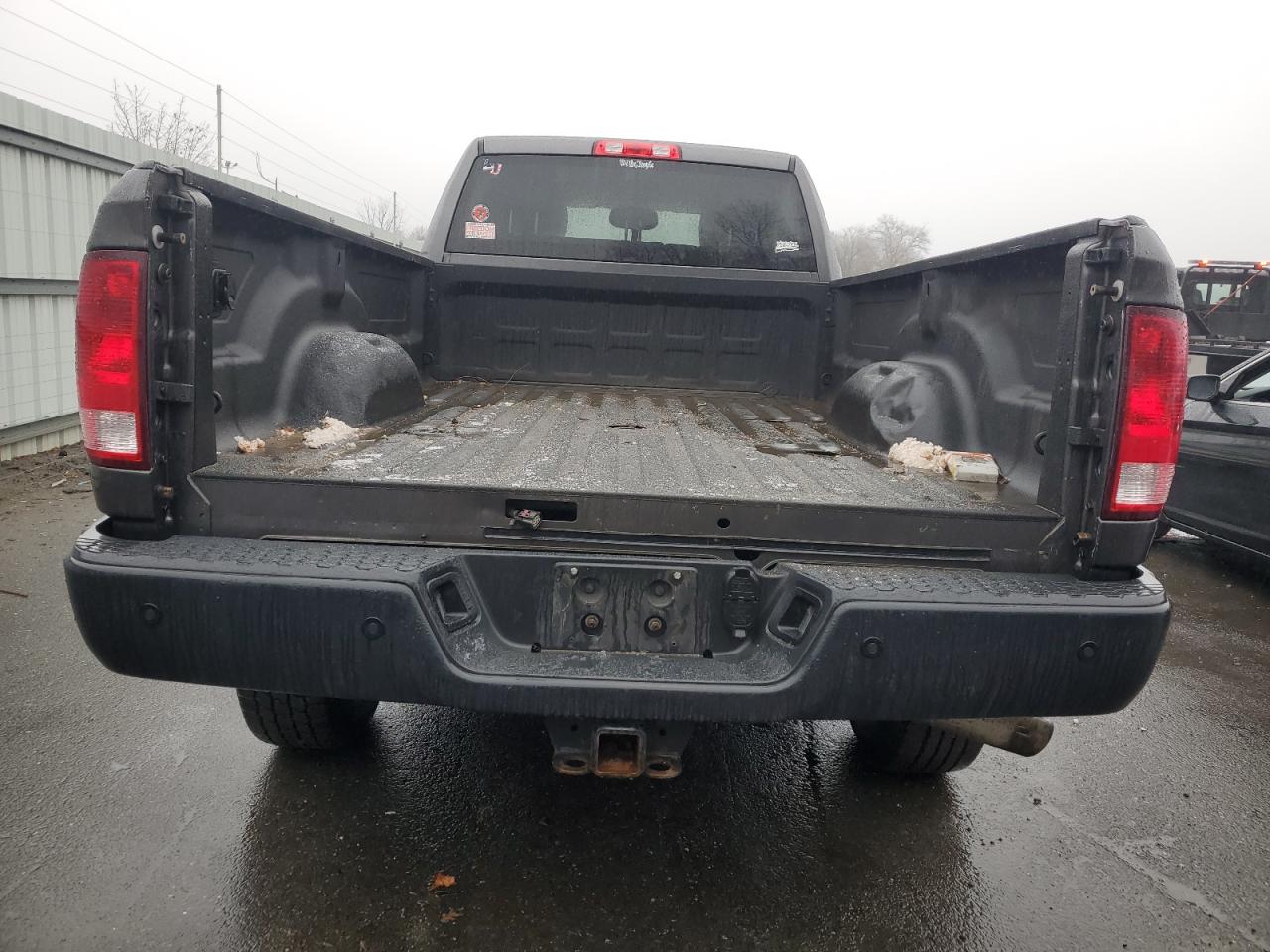 2018 RAM 3500 - Image 6