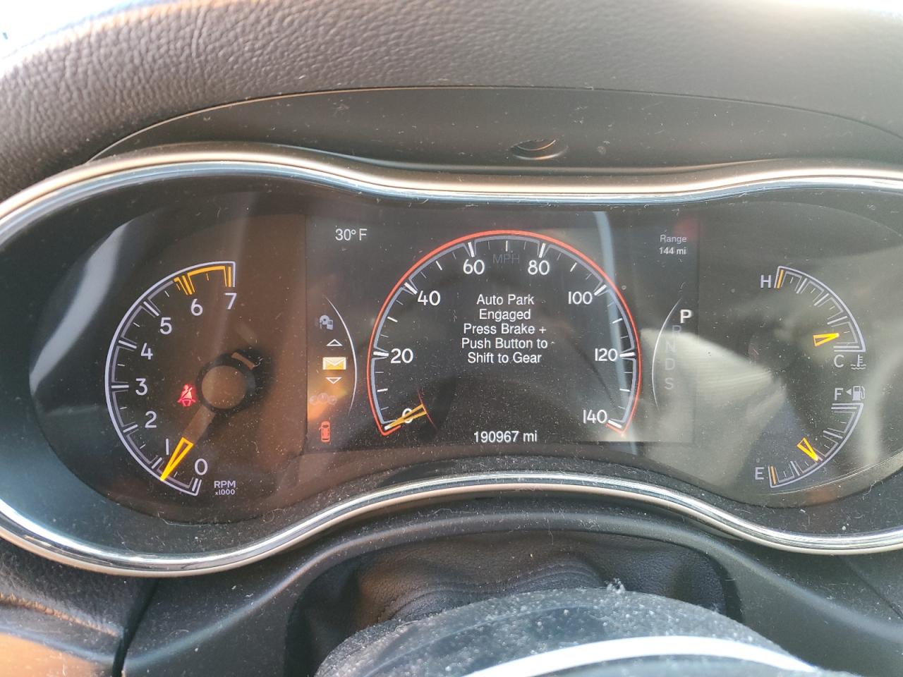 2014 Jeep Grand Cherokee - Image 9