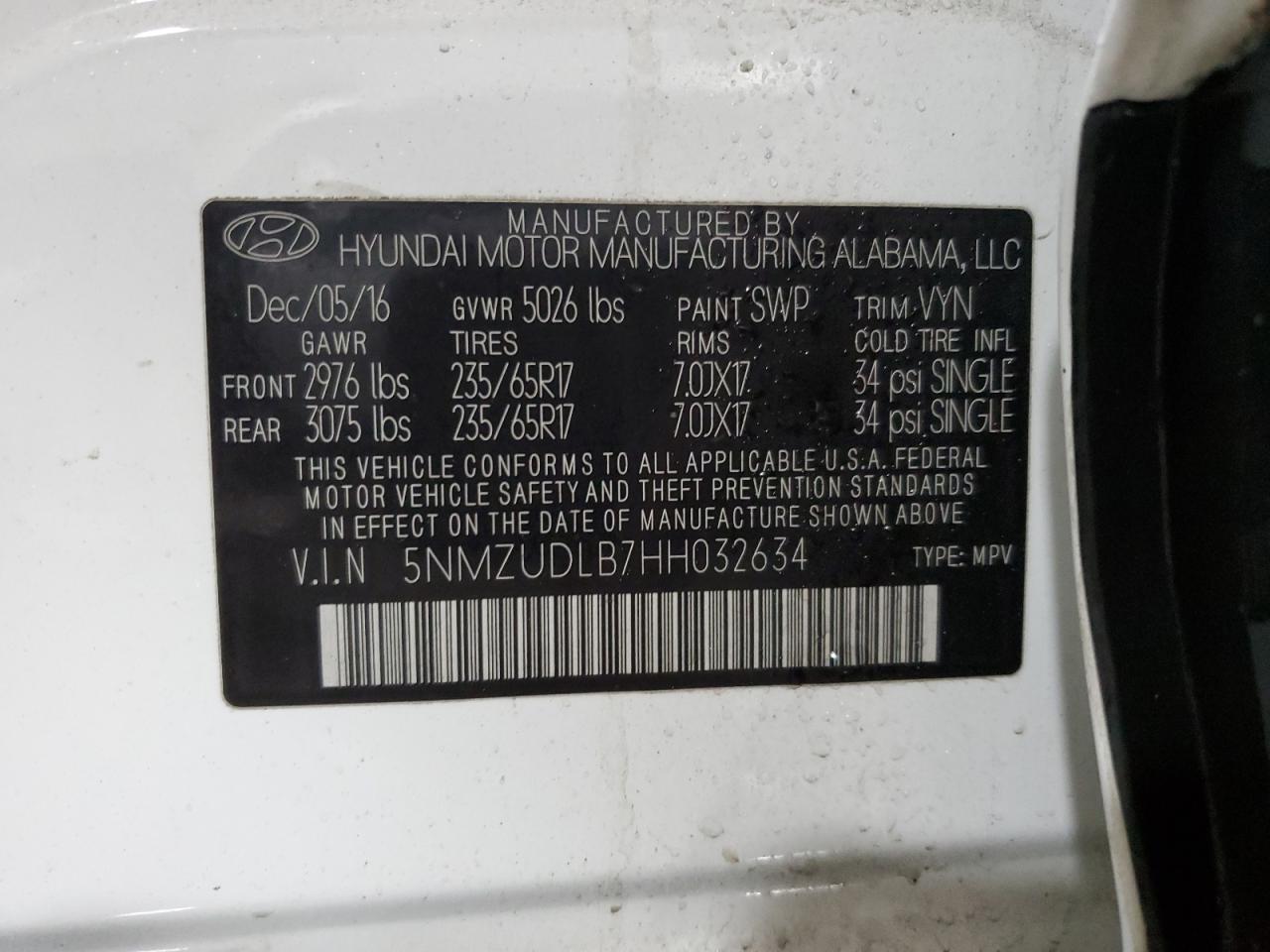 2017 Hyundai Santa Fe - Image 14