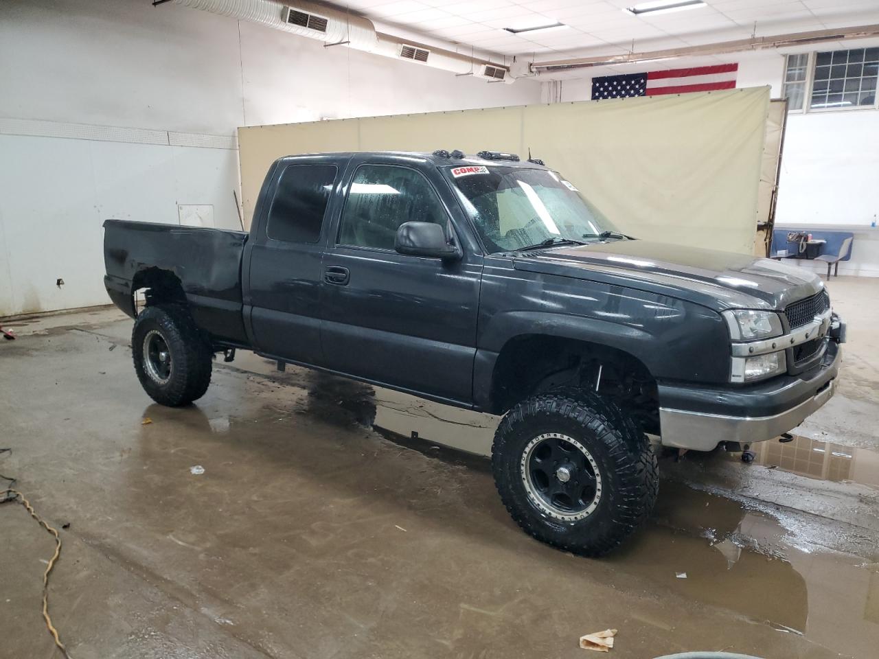 2005 Chevrolet Silverado - Image 4