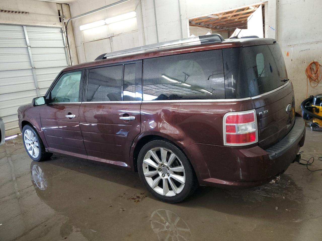 2009 Ford Flex - Image 2