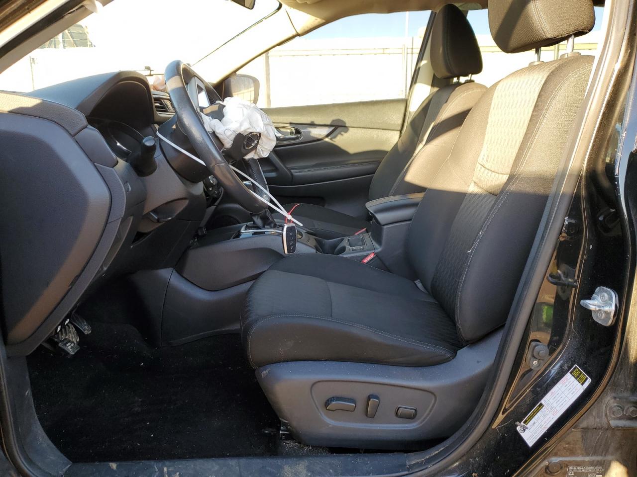2017 Nissan Rogue - Image 7