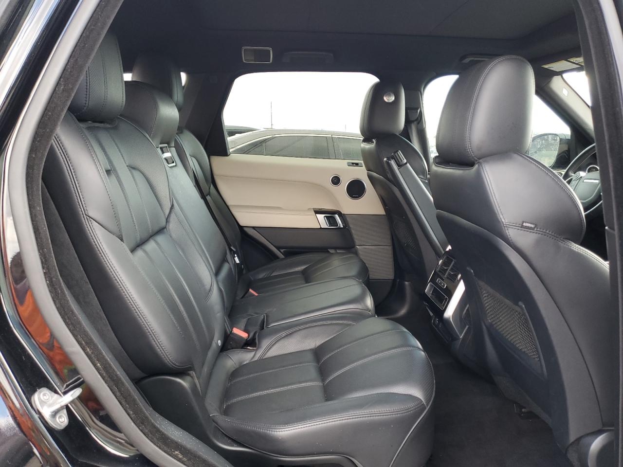 2017 Land Rover Range Rover - Image 11