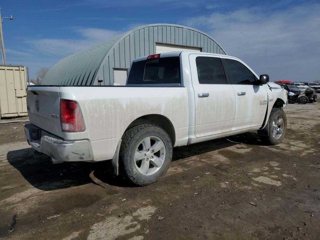 2016 RAM 1500 - Image 3
