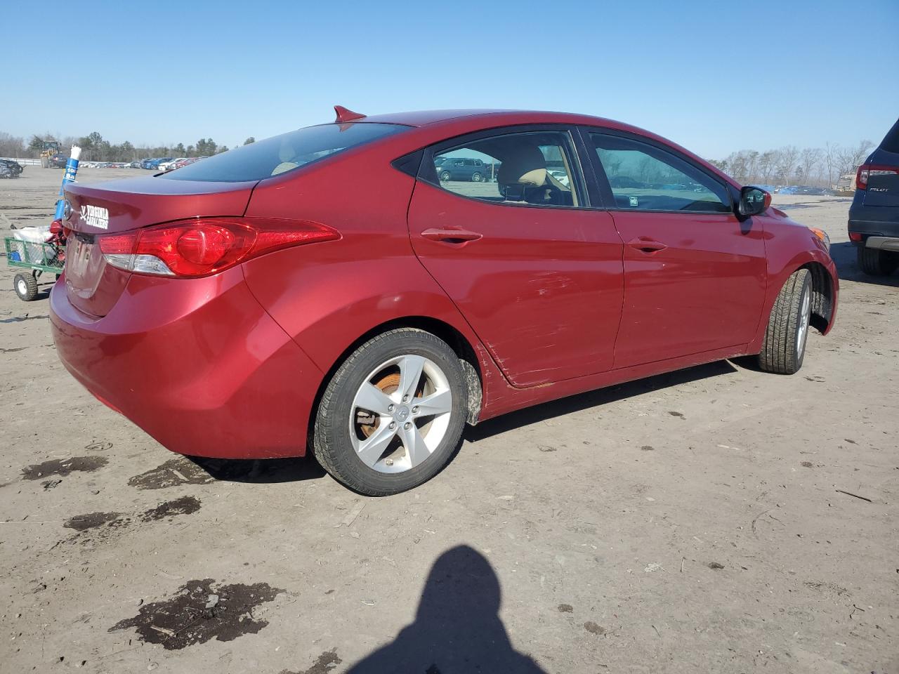 2013 Hyundai Elantra - Image 3