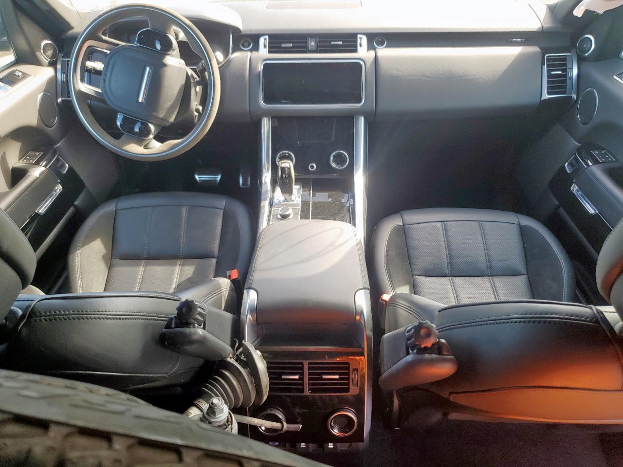 2020 Land Rover Range Rover - Image 8