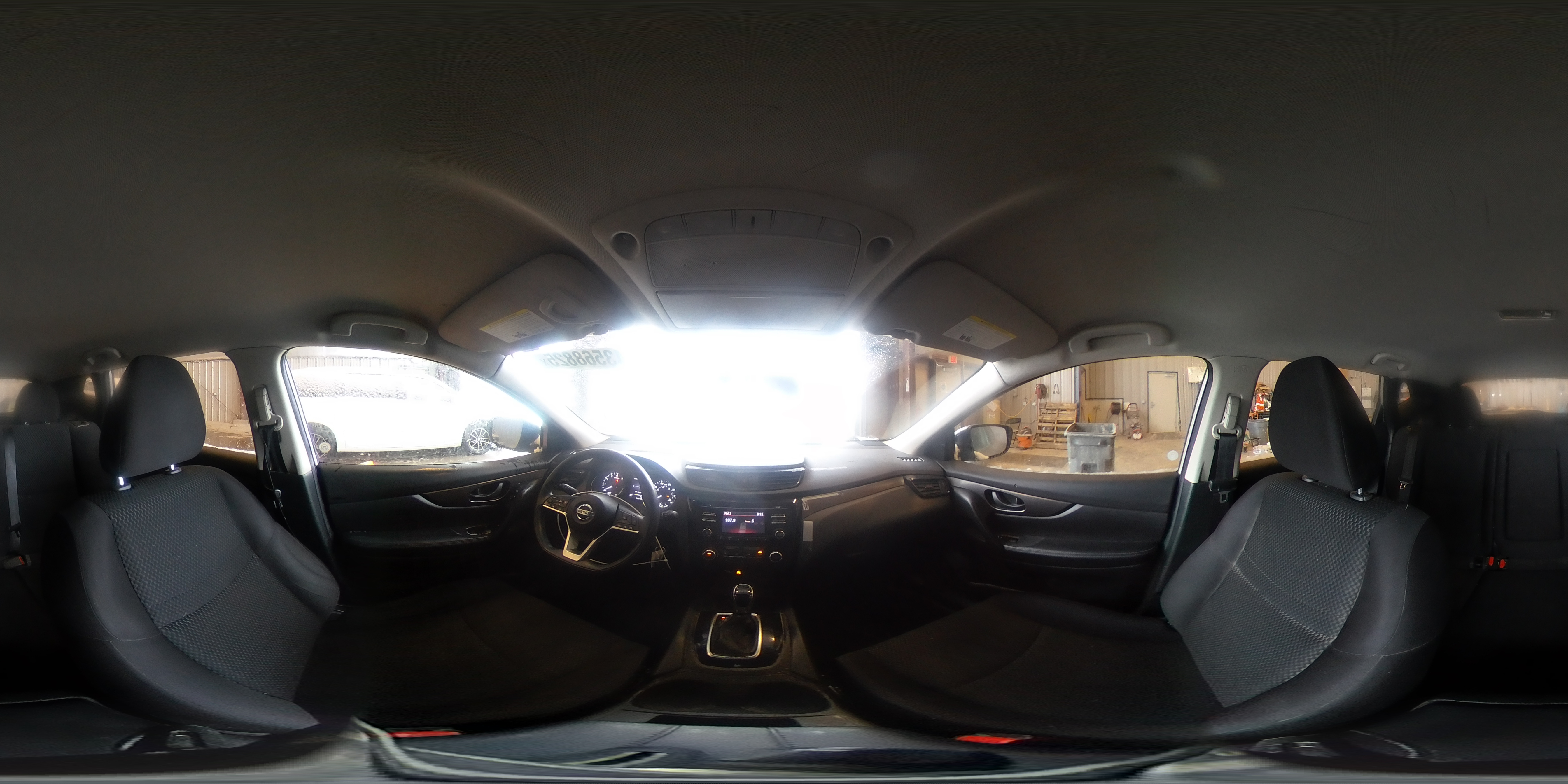 2018 Nissan Rogue - Image 12