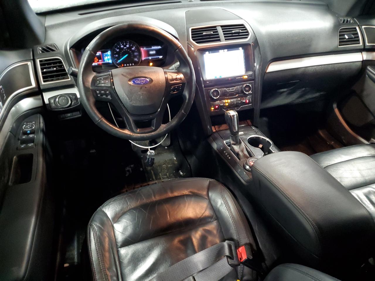 2017 Ford Explorer - Image 8