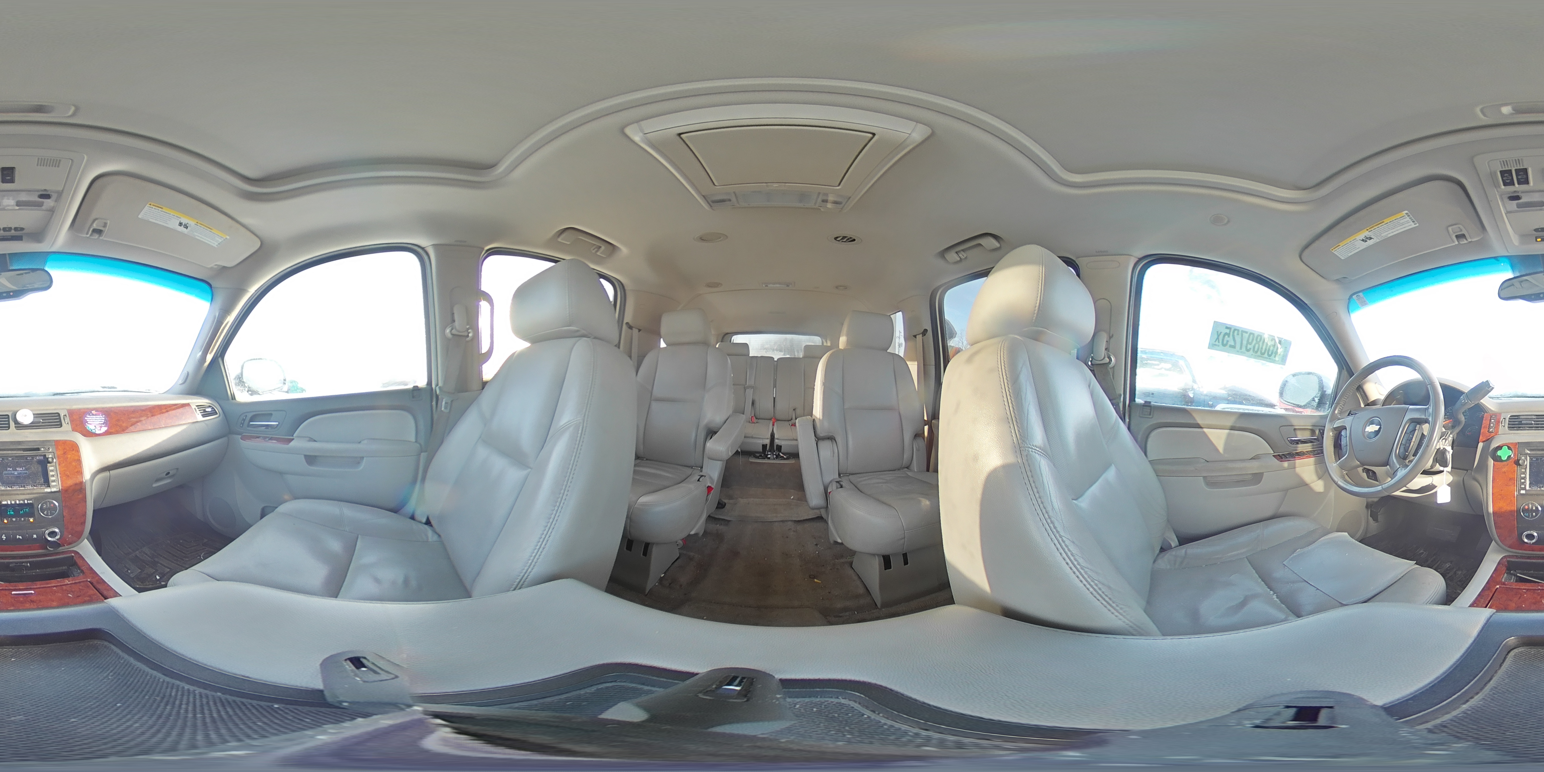 2011 Chevrolet Suburban - Image 14