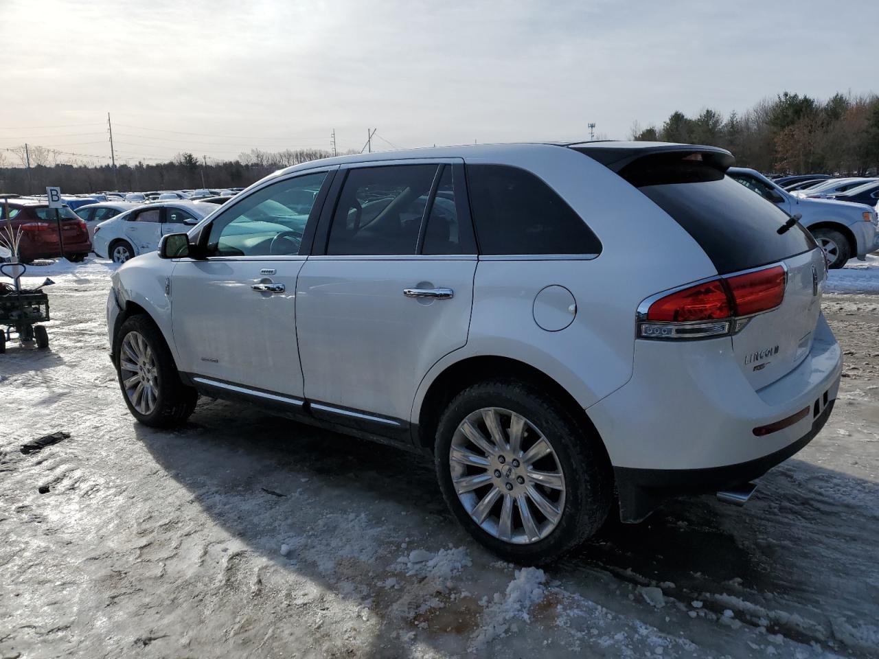 2012 Lincoln MKX - Image 2