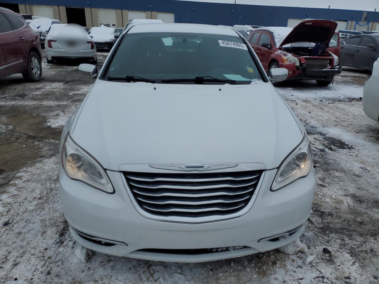 2014 Chrysler 200 - Image 5