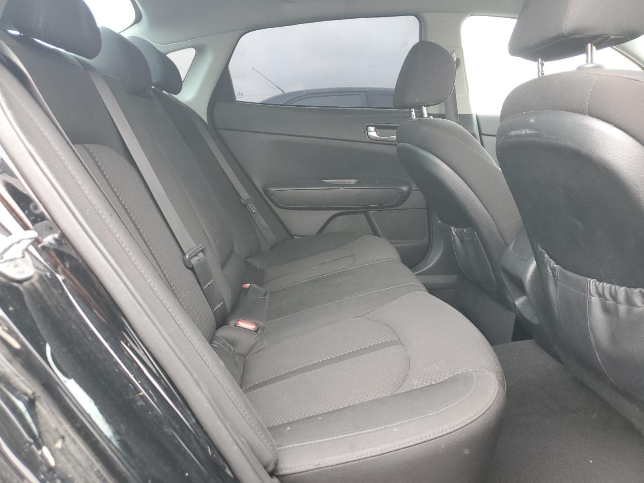 2016 Kia Optima - Image 10