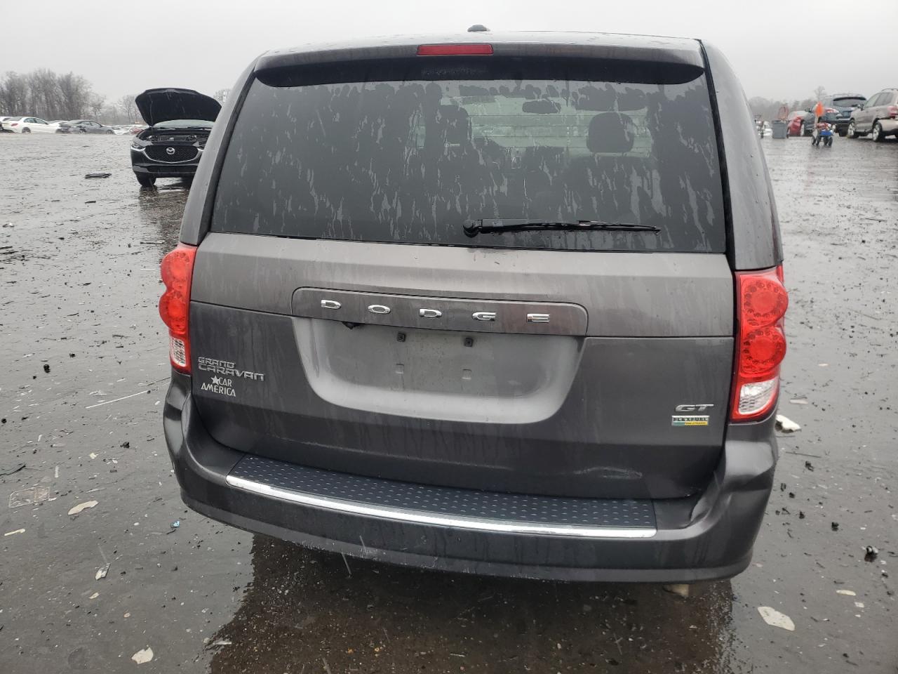 2018 Dodge Caravan - Image 6