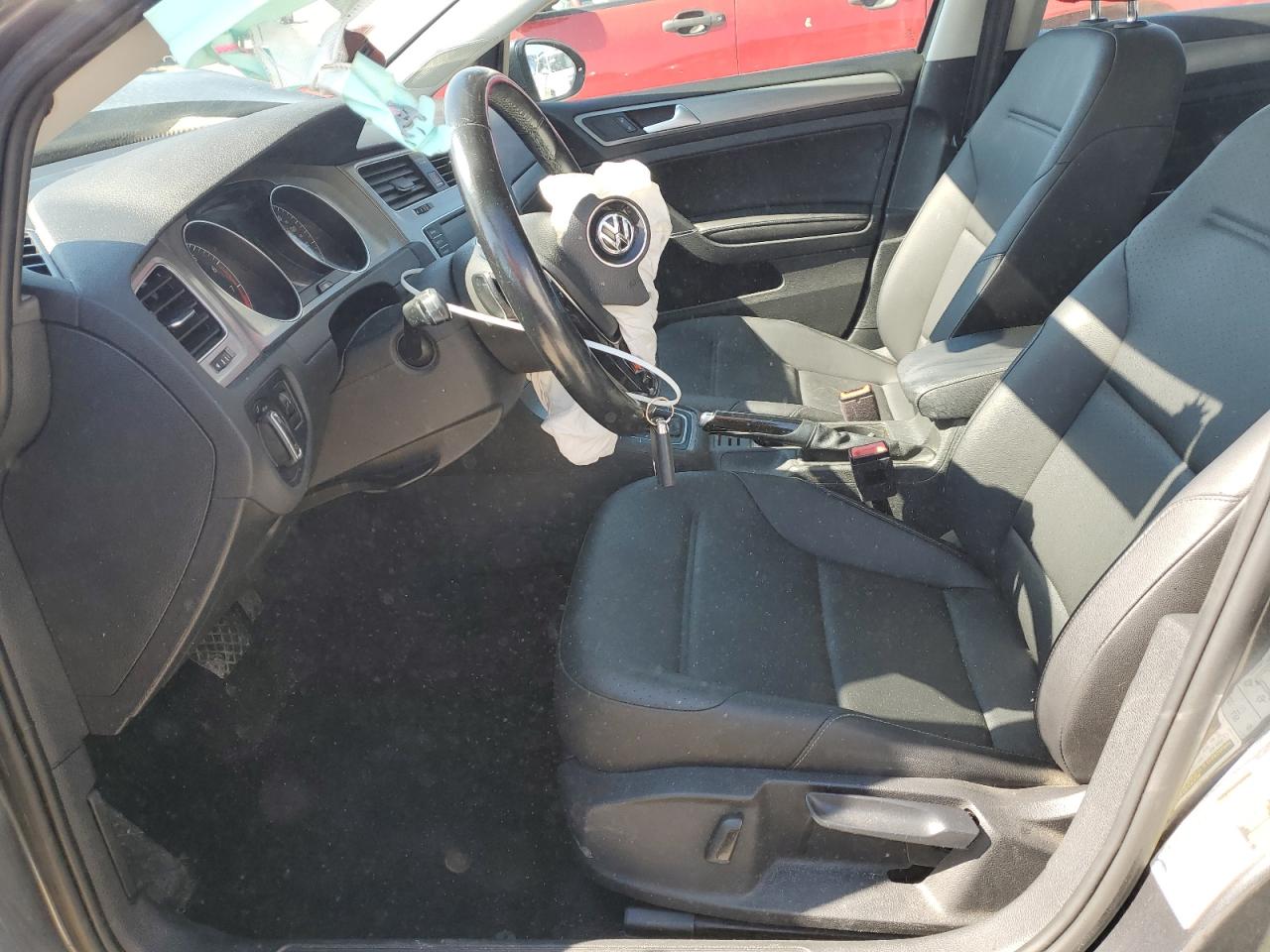 2017 Volkswagen Golf - Image 7
