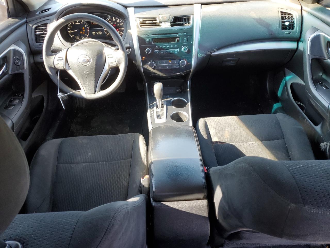 2015 Nissan Altima - Image 8