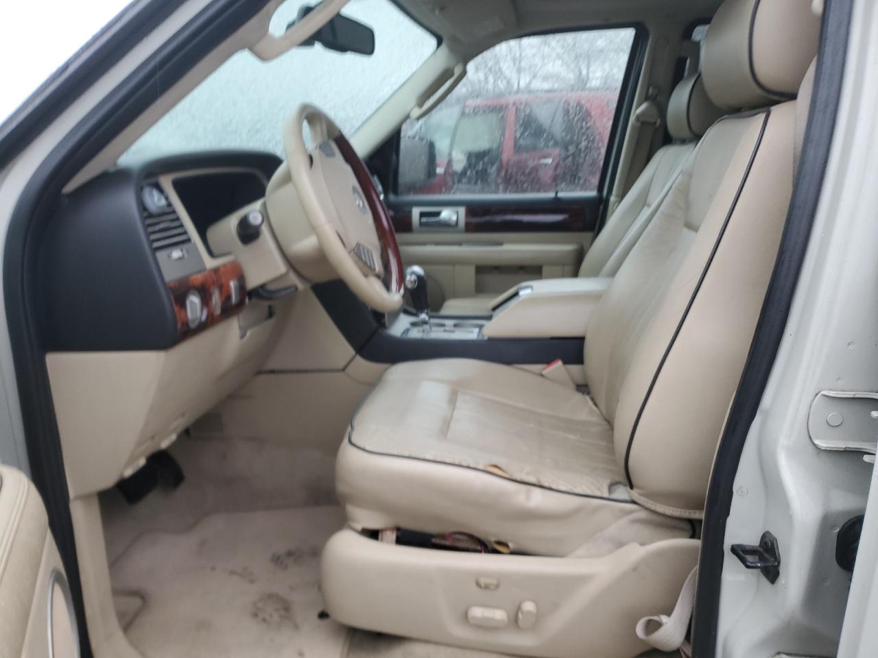 2006 Lincoln Navigator - Image 7