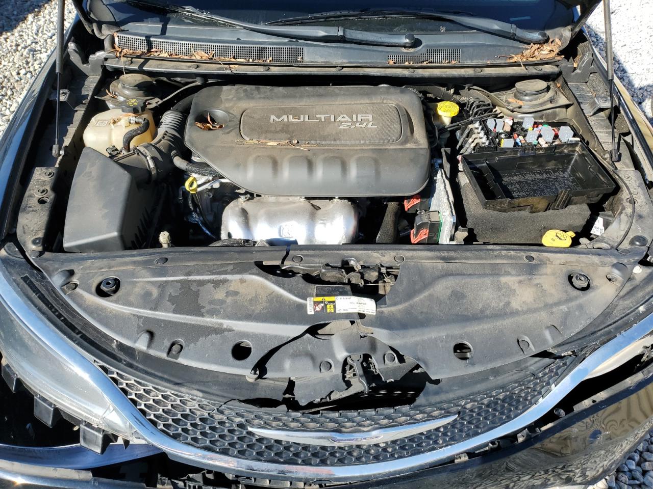 2015 Chrysler 200 - Image 11