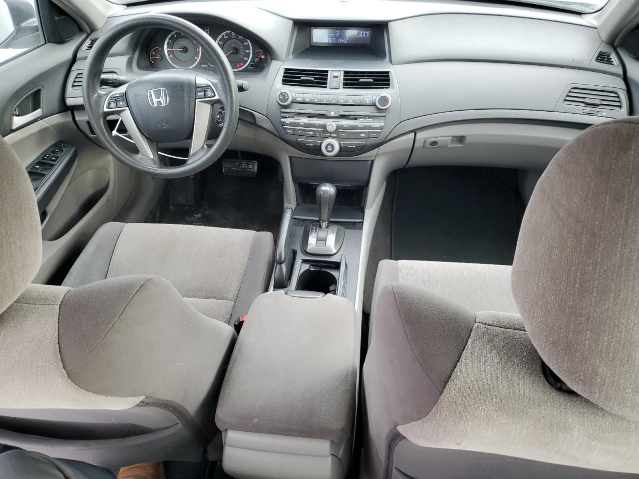 2009 Honda Accord - Image 8