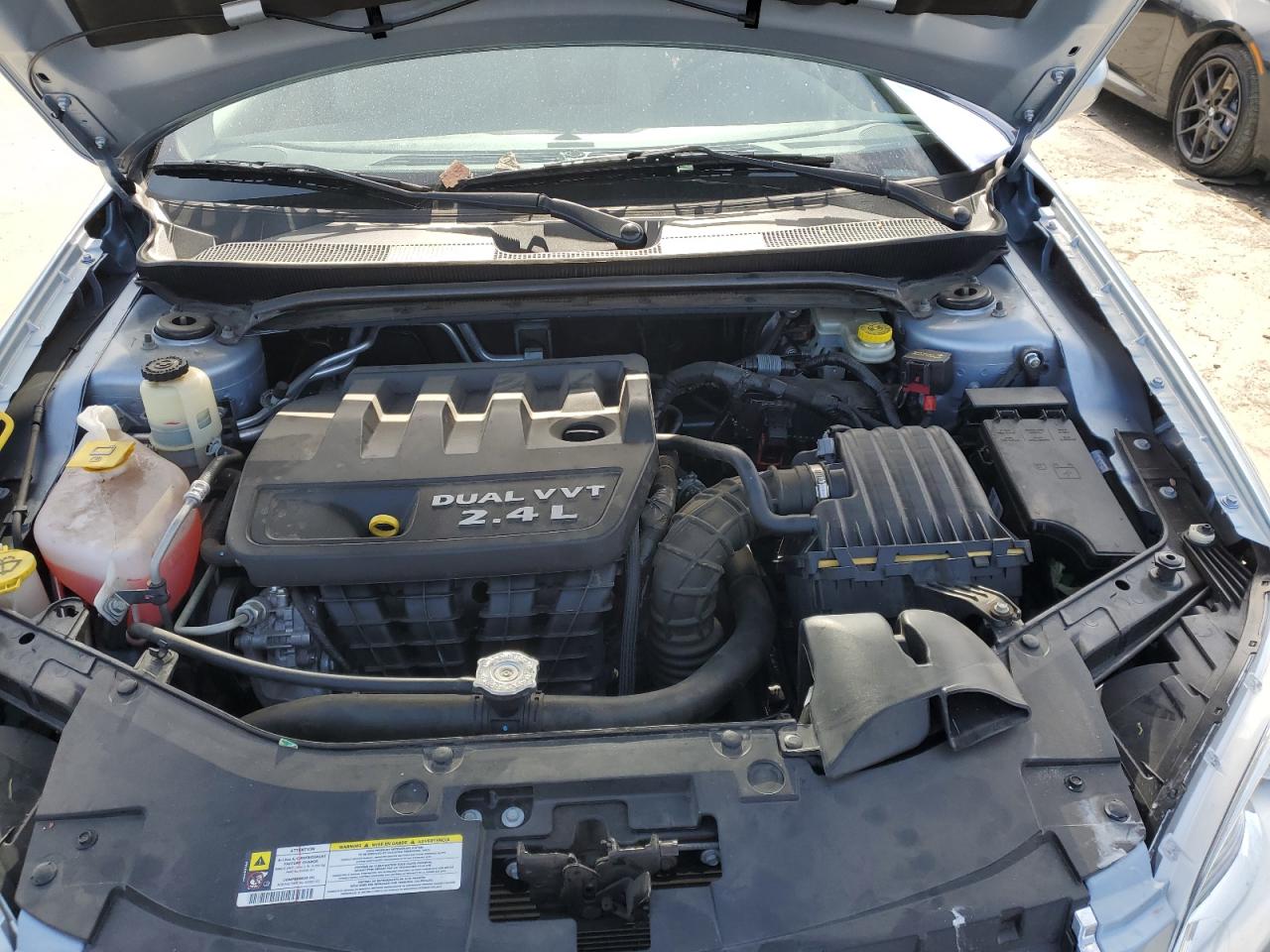 2013 Chrysler 200 - Image 12