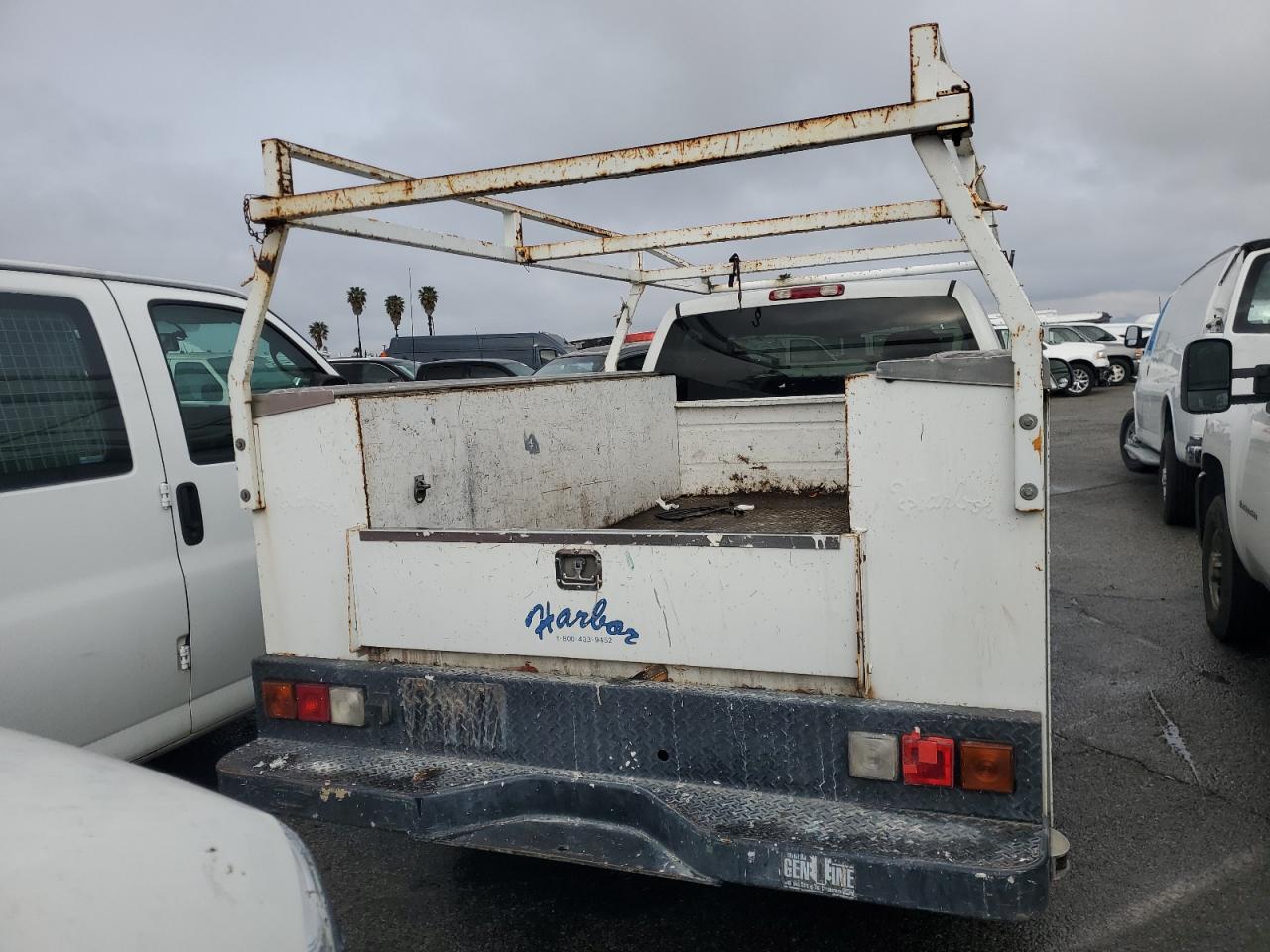 2003 Chevrolet Silverado - Image 10