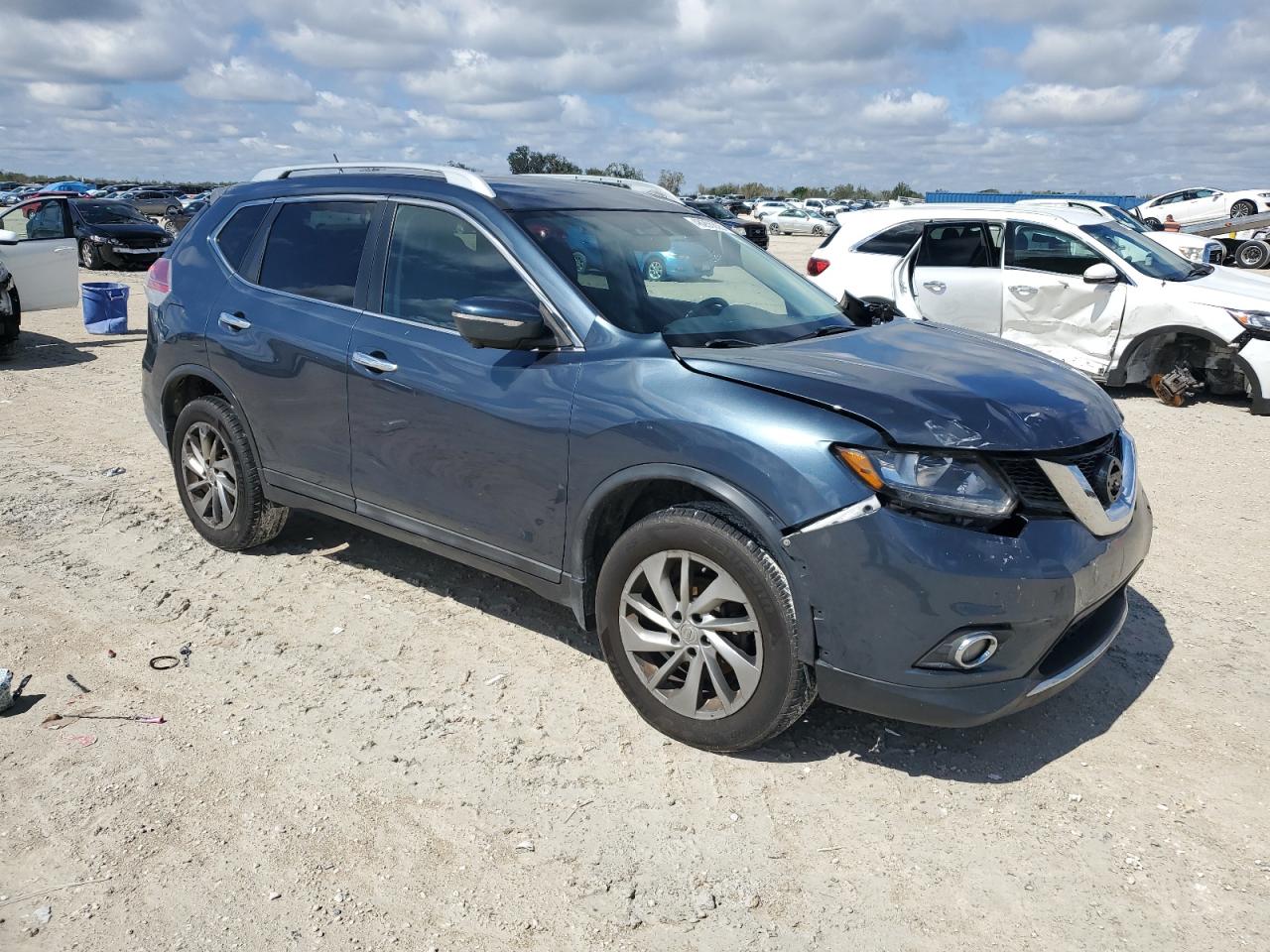 2014 Nissan Rogue - Image 4