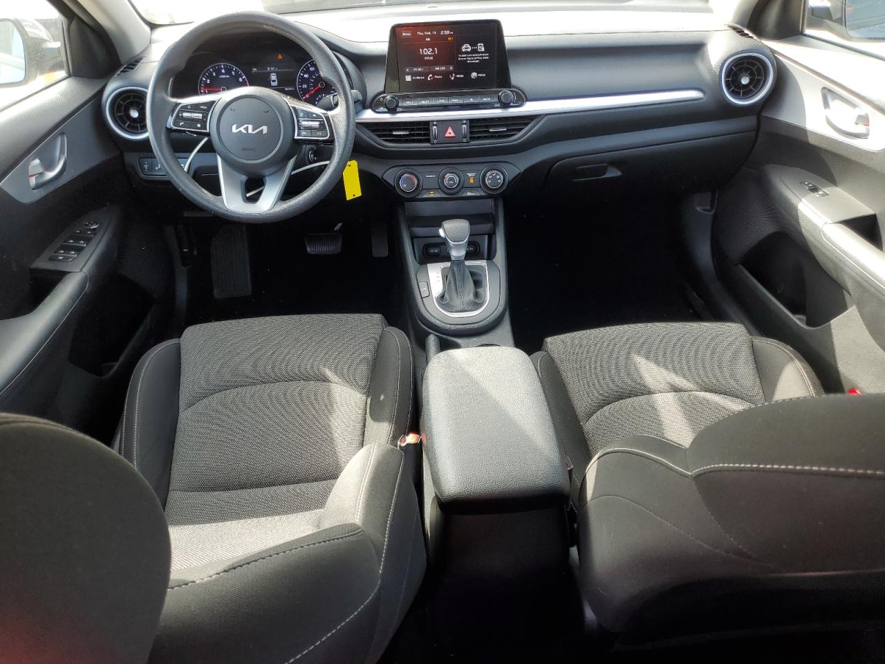2023 Kia Forte - Image 8
