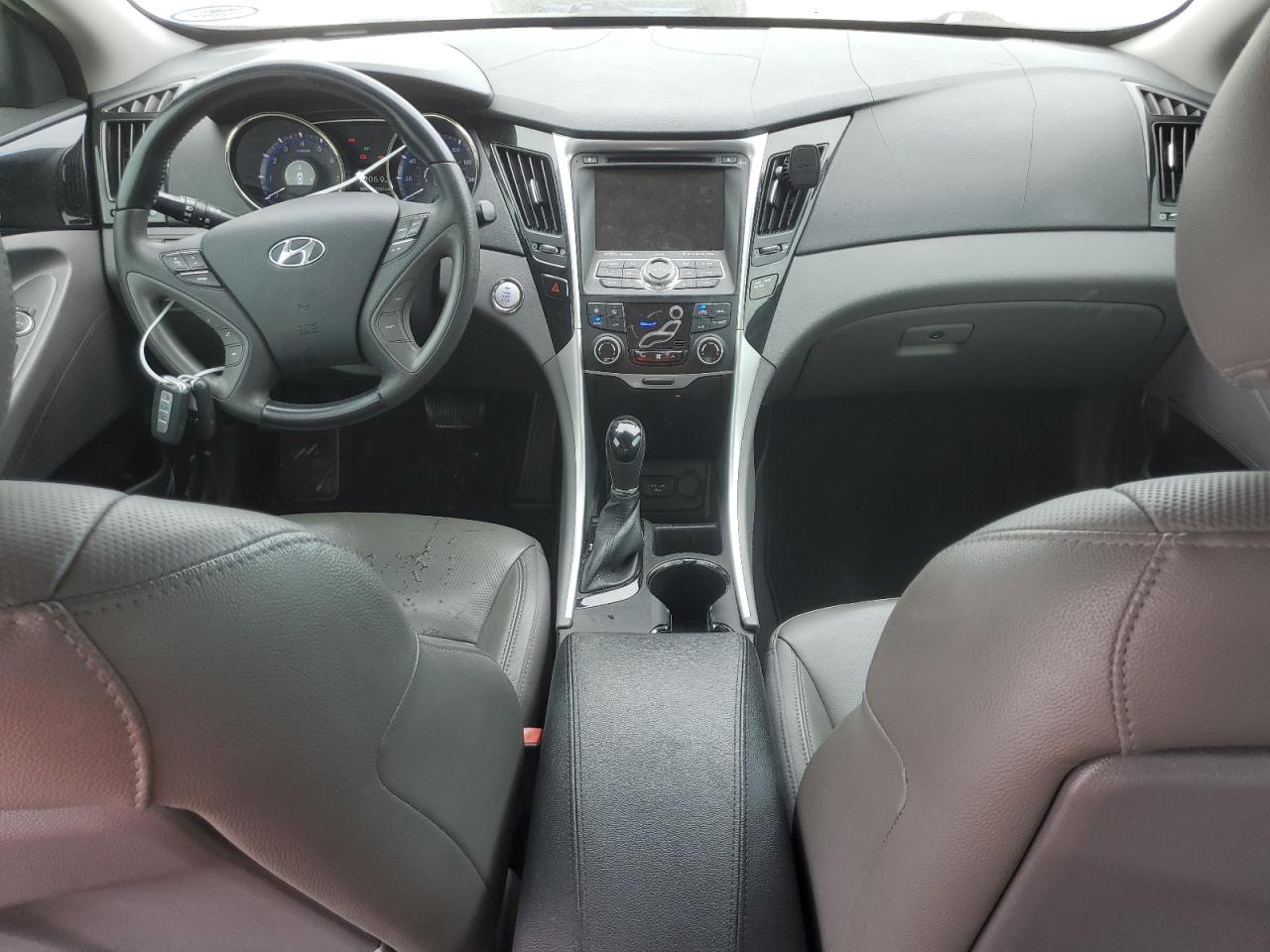 2013 Hyundai Sonata - Image 8
