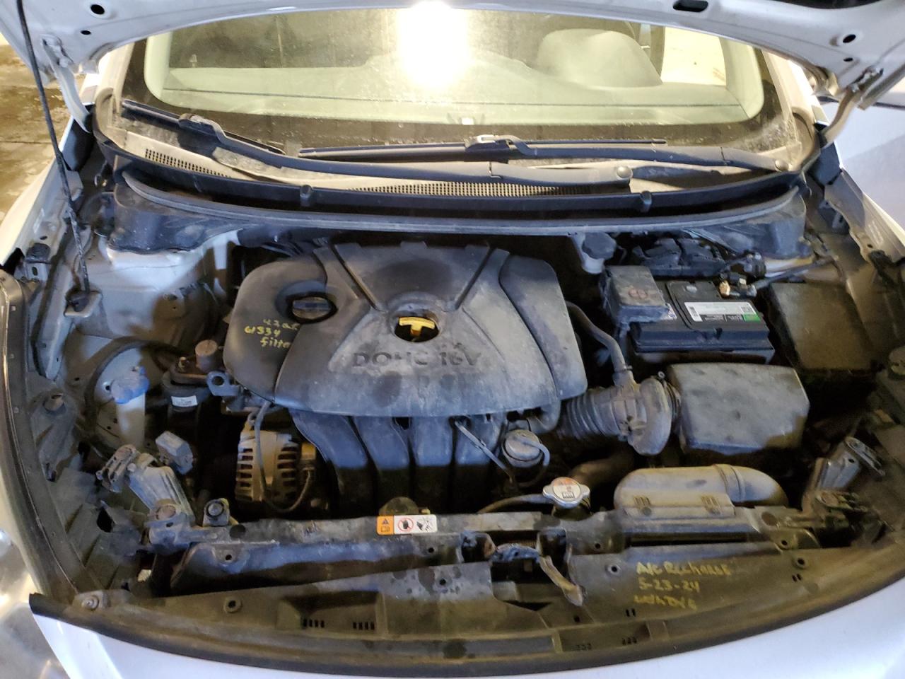 2013 Hyundai Elantra - Image 11