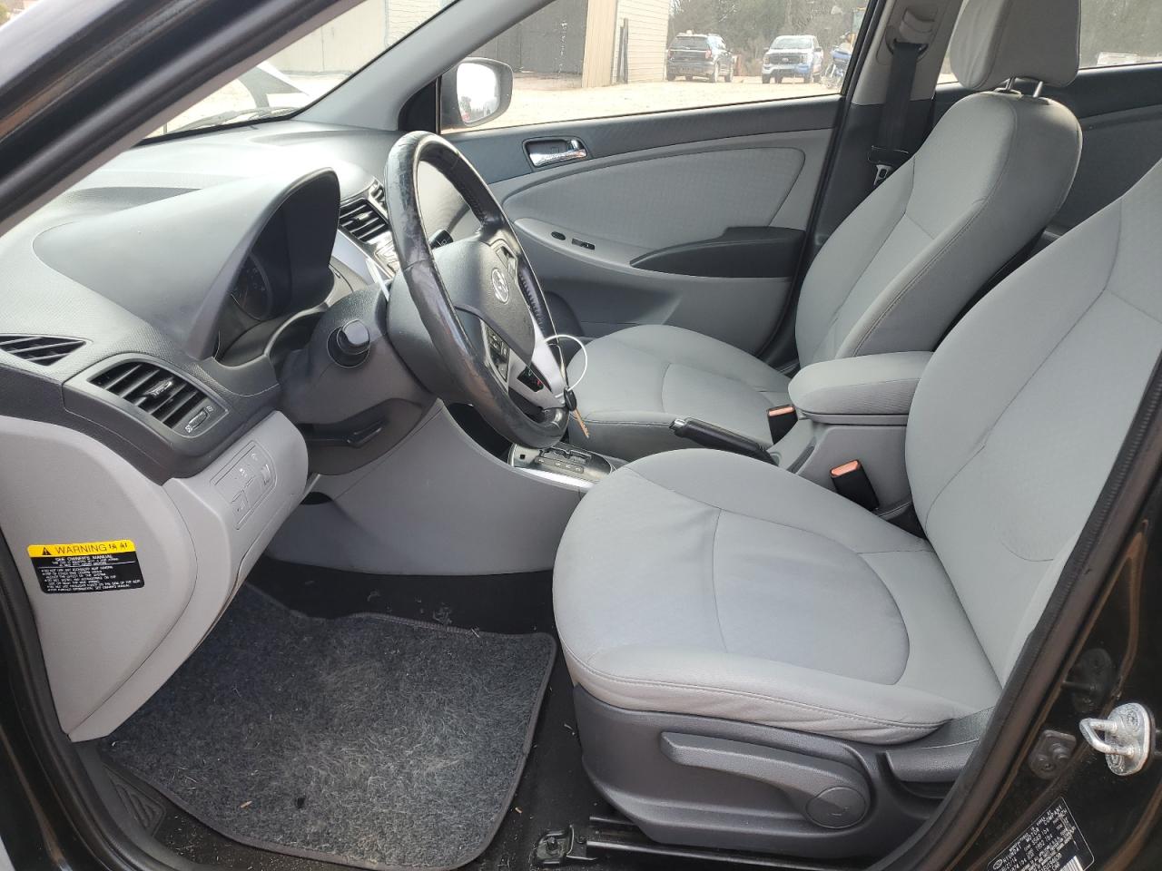 2014 Hyundai Accent - Image 7