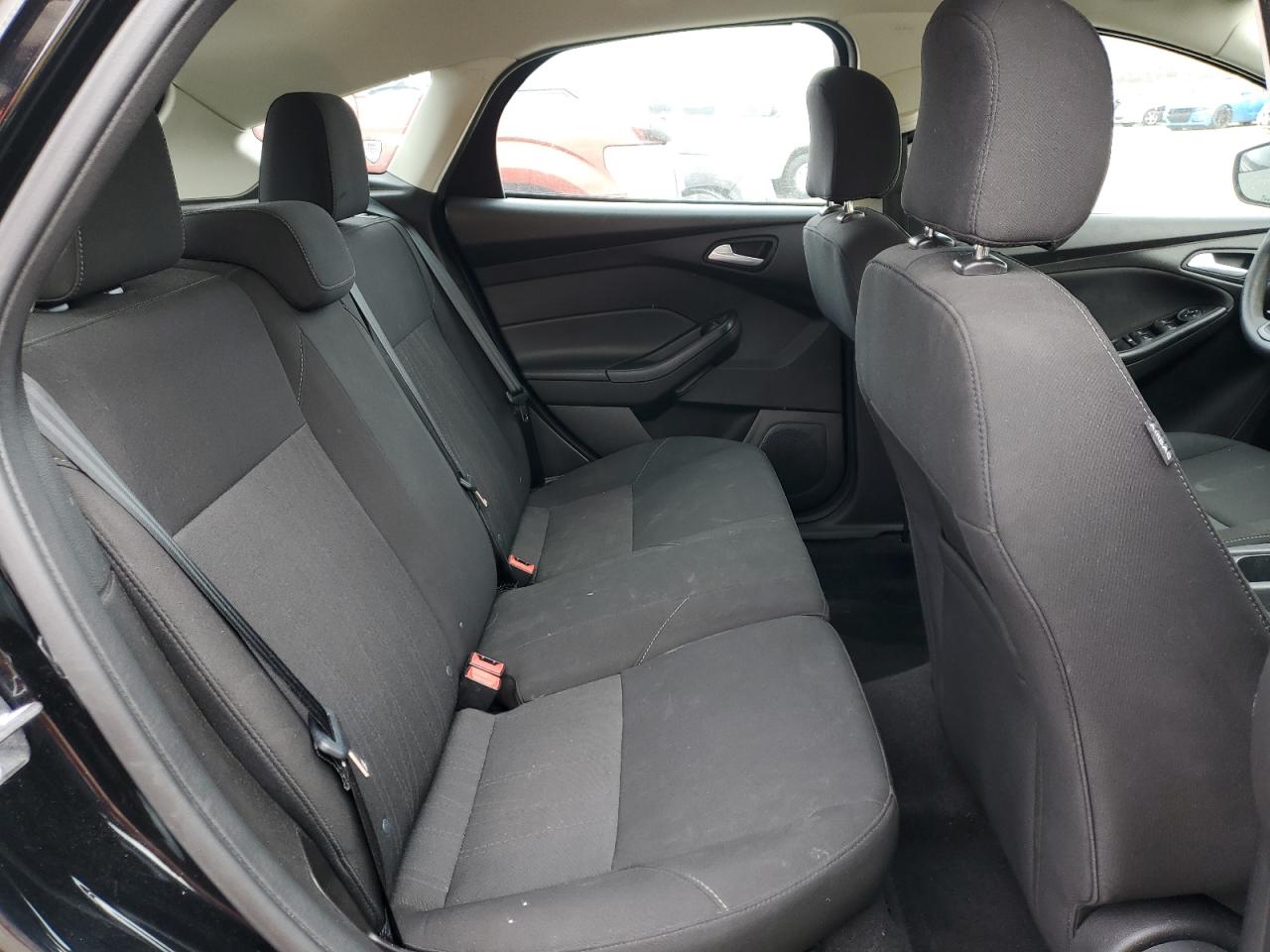 2017 Ford Focus - Image 10