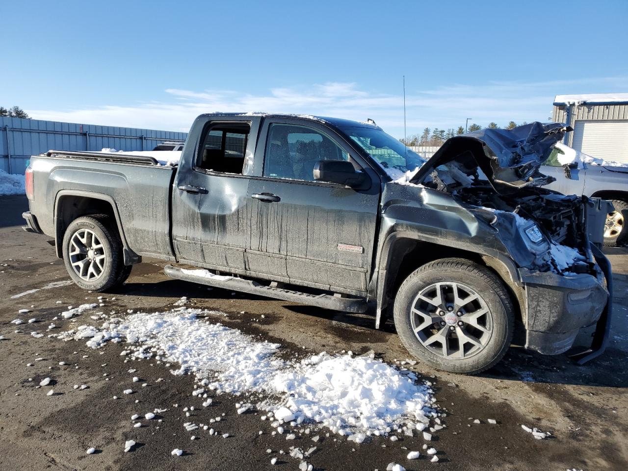 2017 GMC Sierra - Image 4