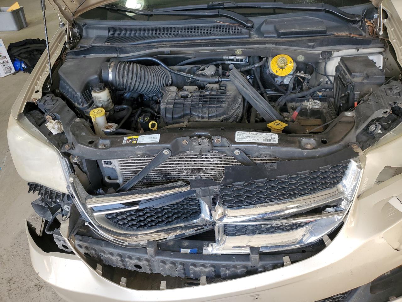 2014 Dodge Caravan - Image 13