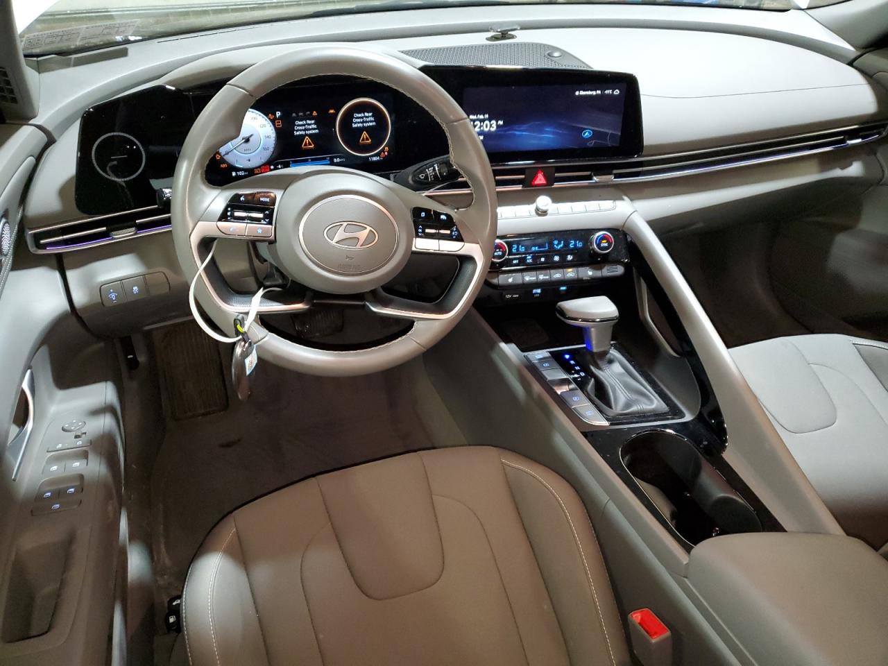 2024 Hyundai Elantra - Image 8