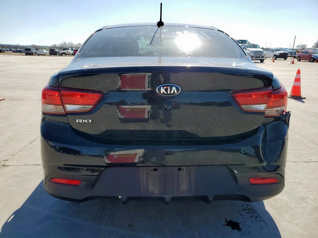2020 Kia Rio - Image 6