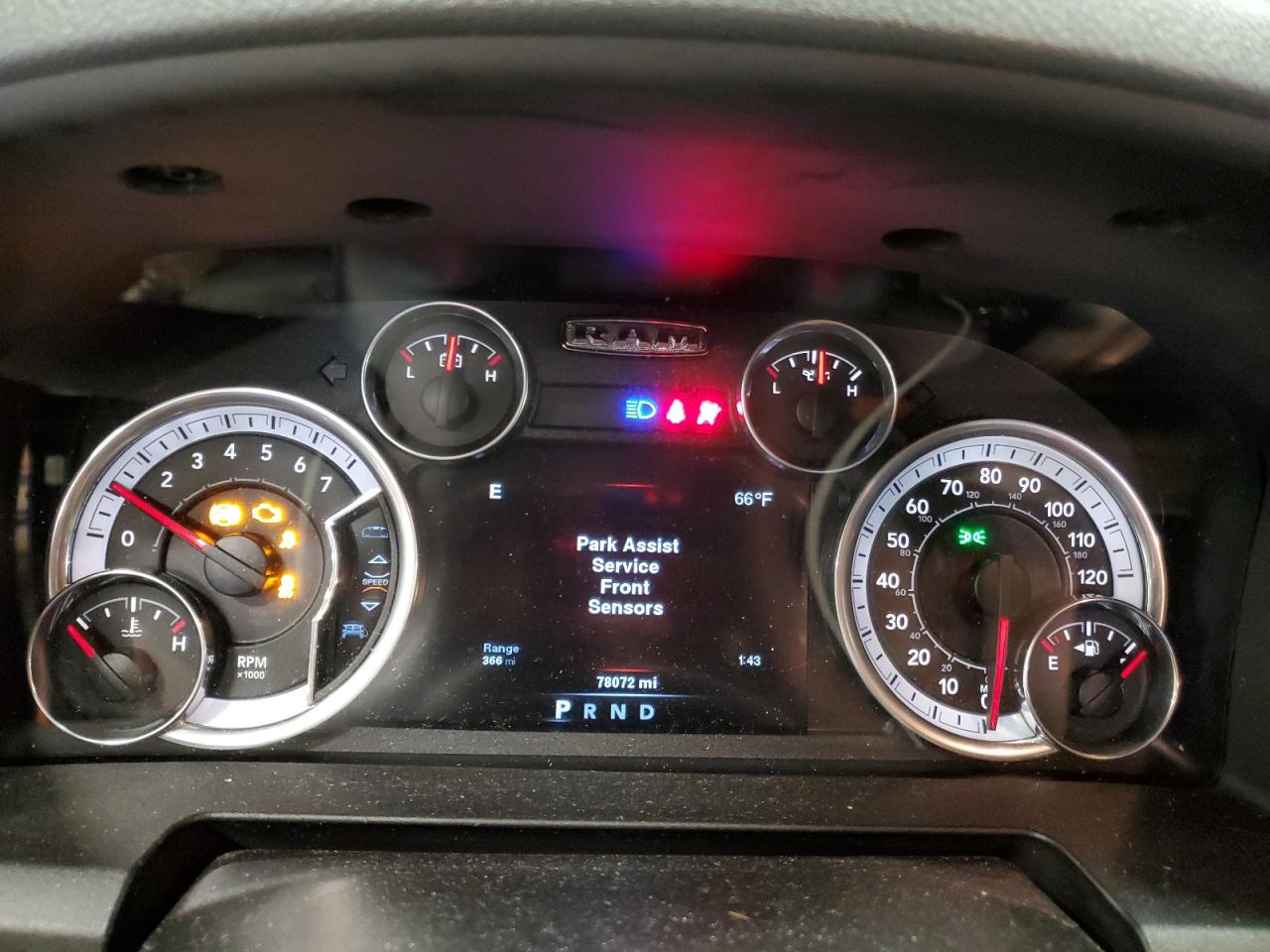 2014 RAM 1500 - Image 9
