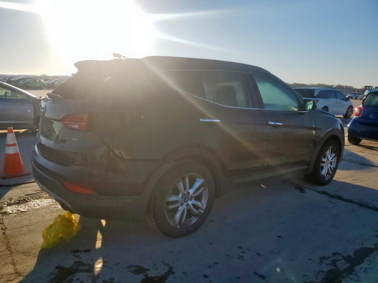 2013 Hyundai Santa Fe - Image 3
