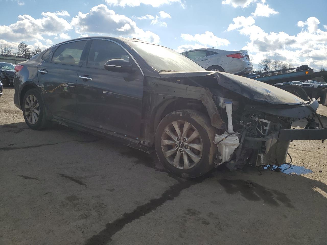 2016 Kia Optima - Image 4