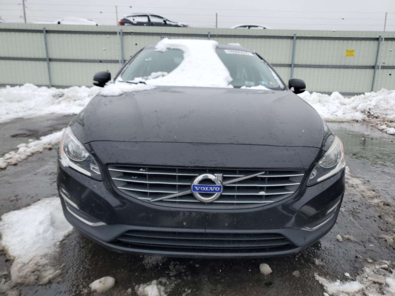 2016 Volvo S60 - Image 5
