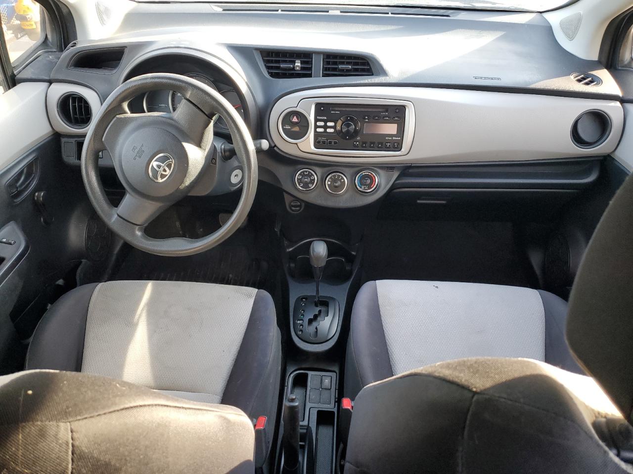 2013 Toyota Yaris - Image 8