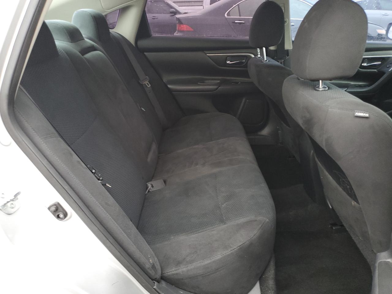 2015 Nissan Altima - Image 10