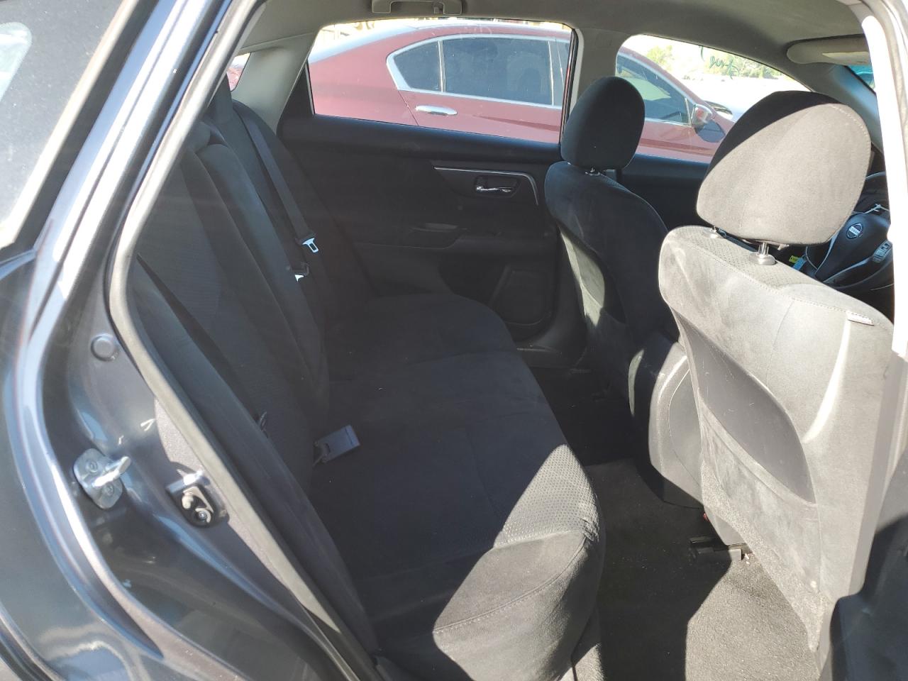 2015 Nissan Altima - Image 10