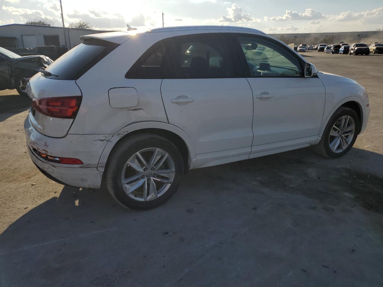 2017 Audi Q3 - Image 3