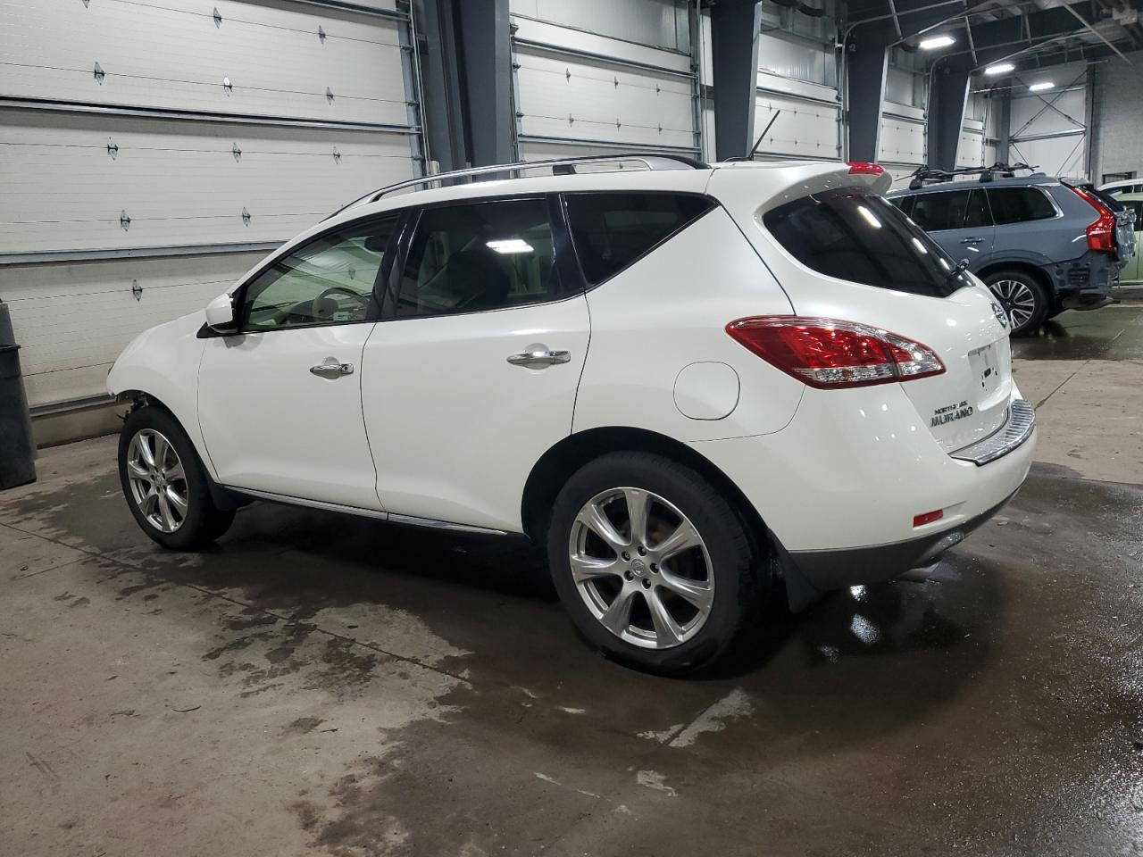 2014 Nissan Murano - Image 2